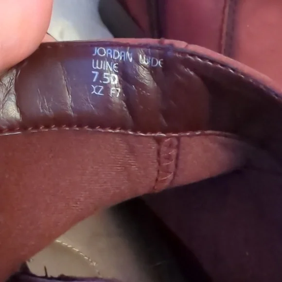 Earth Womens Jordan Wine leather zip boots size 7.5 wide - Picture 6 of 7